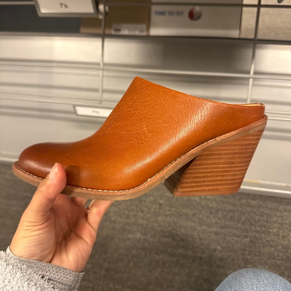 Sofft ankle booties sz 7.5